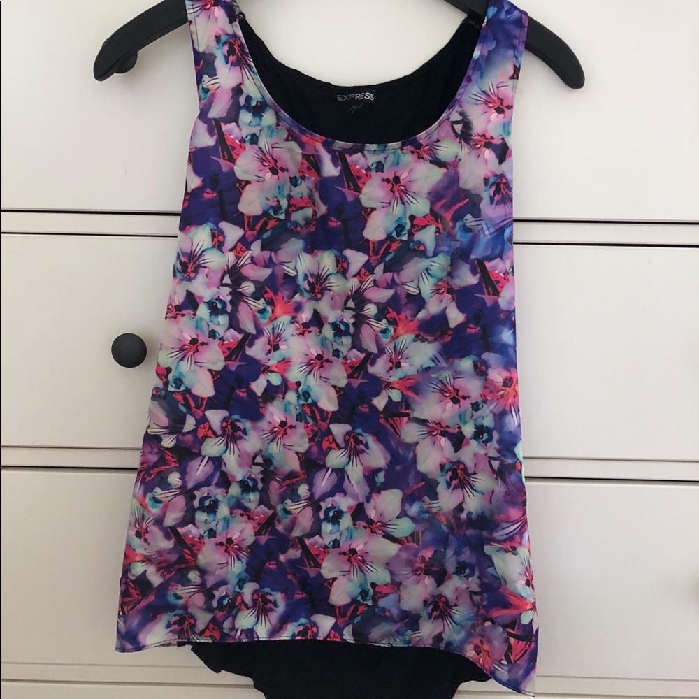 ✖️SOLD✖️ Express floral top